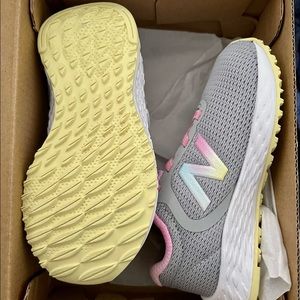 Brand new!! New Balance infants size 6